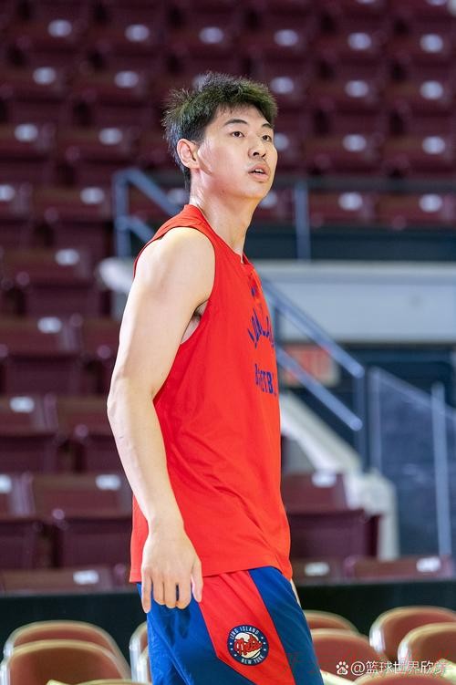 开云体育中心：广东队积极备战！奎因心情大好 崔永熙亮相 王少杰归队